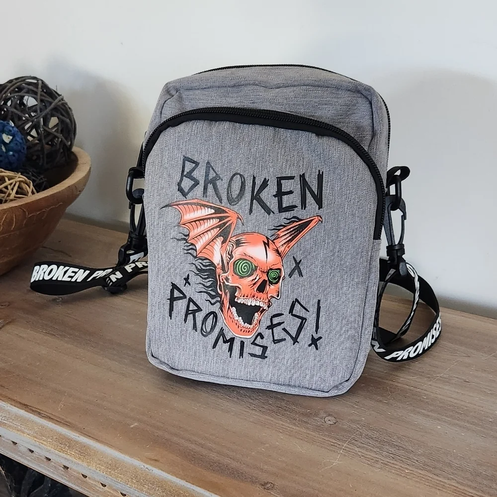 🎲Broken Promises Gray Crossbody Mini Bag – D&D Fantasy Style Artwork – Preowned